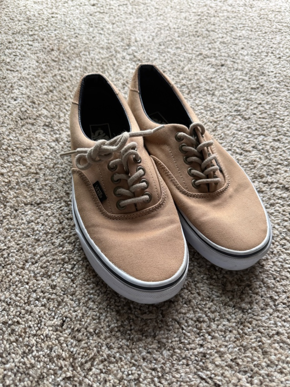Vans Low-Top Canvas with Cork Accent